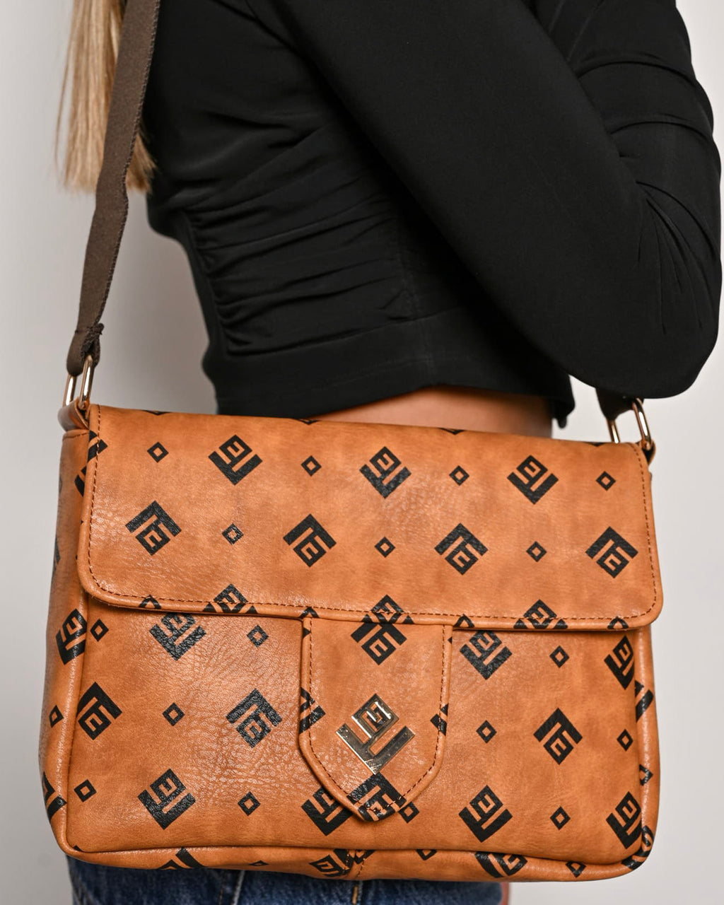 Irma Small Shoulder Bag Tabac