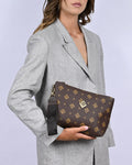 Necessaire Signature Bag - Brown