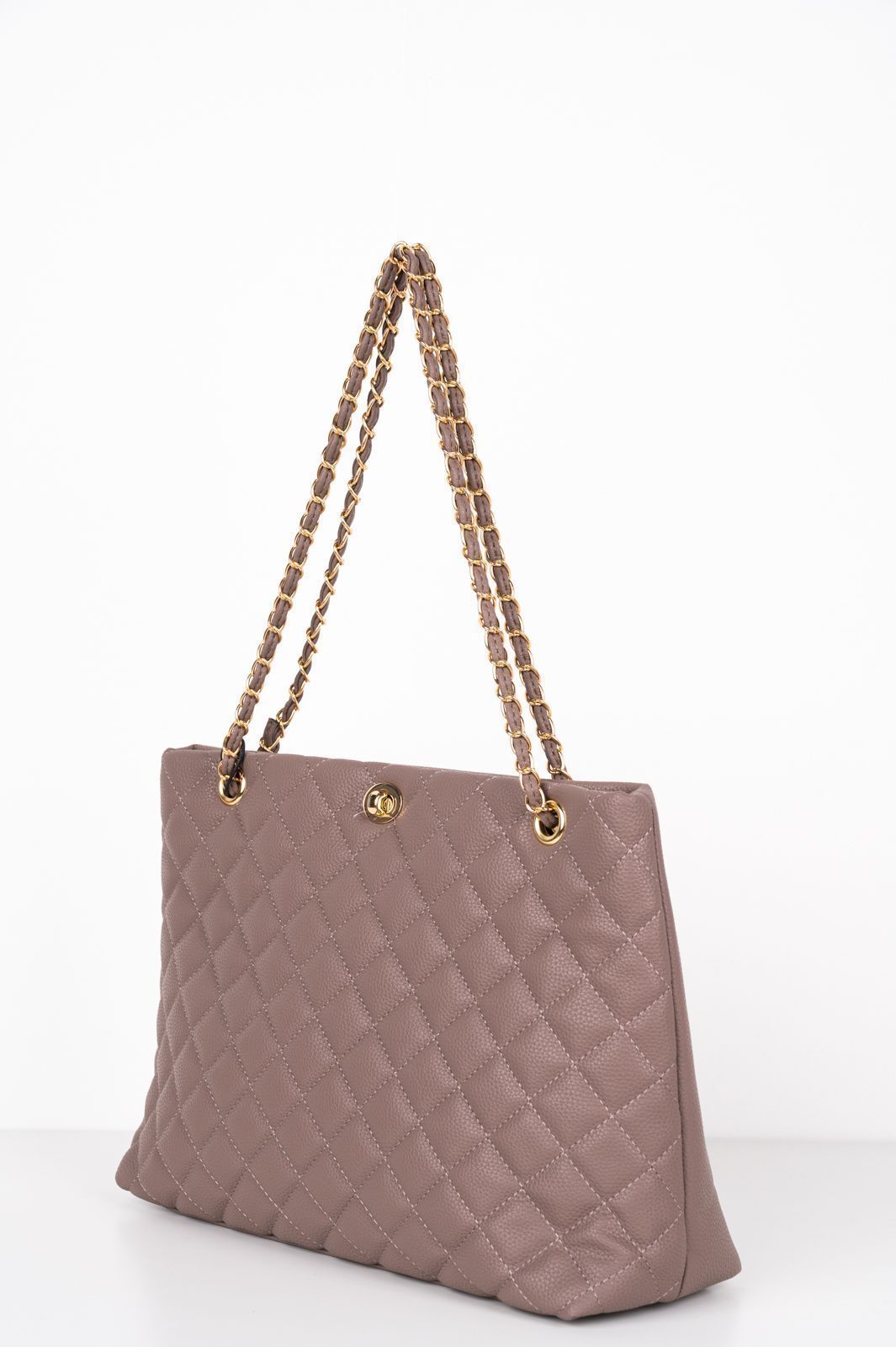 Γυναικεία τσάντα ώμου Fullah Sugah σε γκρι χρώμα με quilted σχεδιασμό. Κομψή, άνετη & ευρύχωρη για όλες τις ώρες. Δείτε την στο Roots Stories!