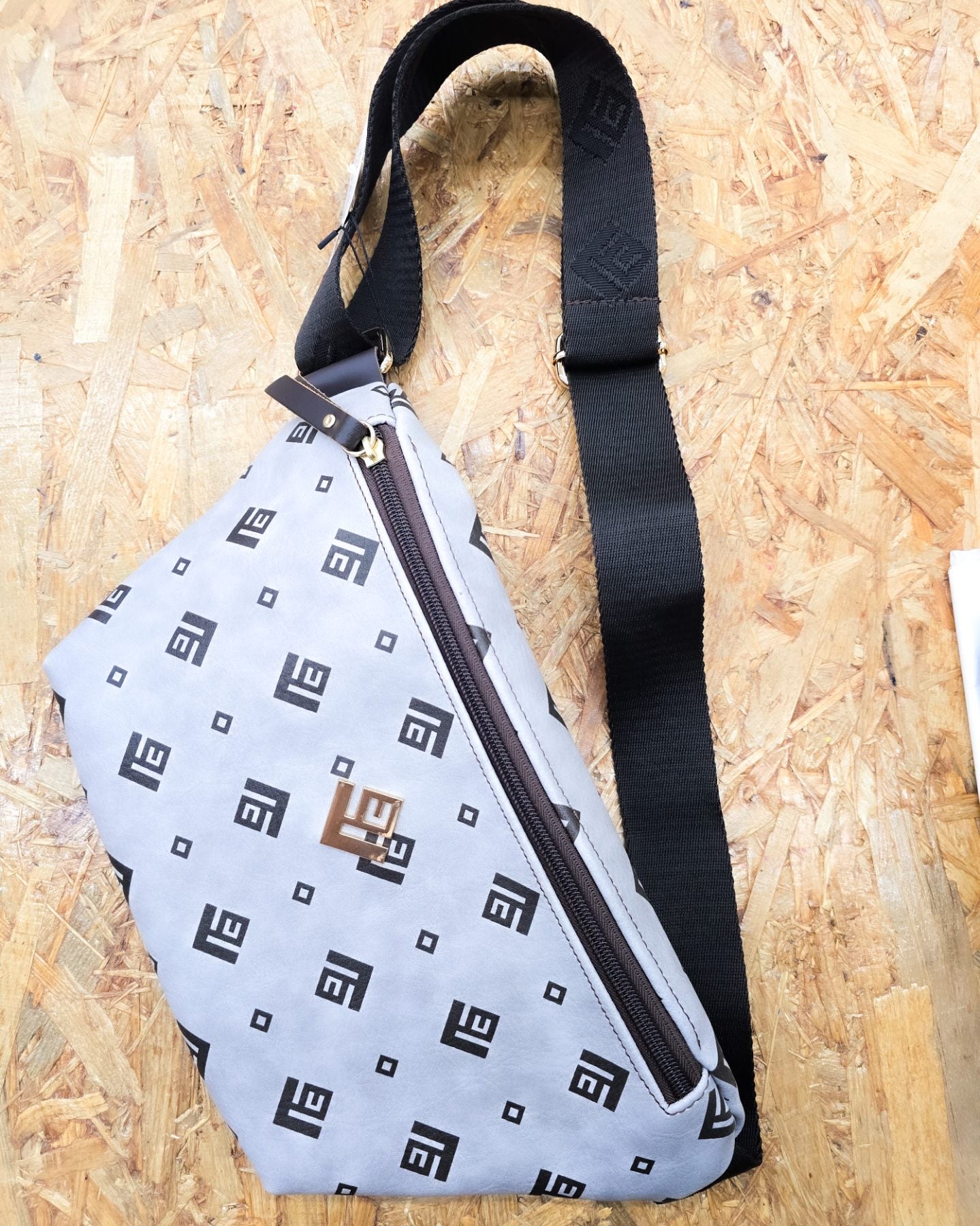 Camelia Signature Bag Grey