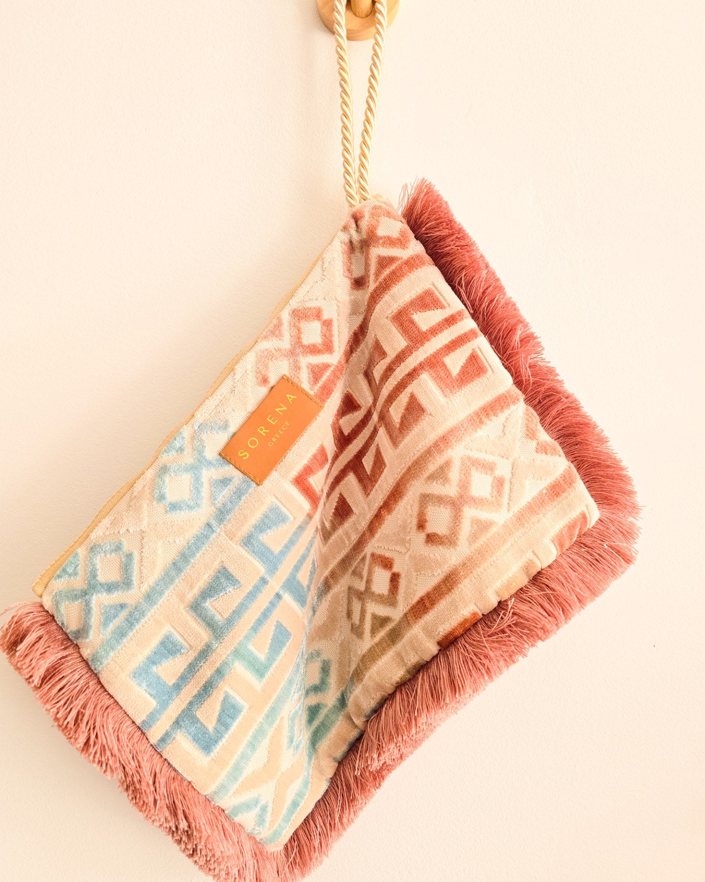 Juicy Clutch Ithaki