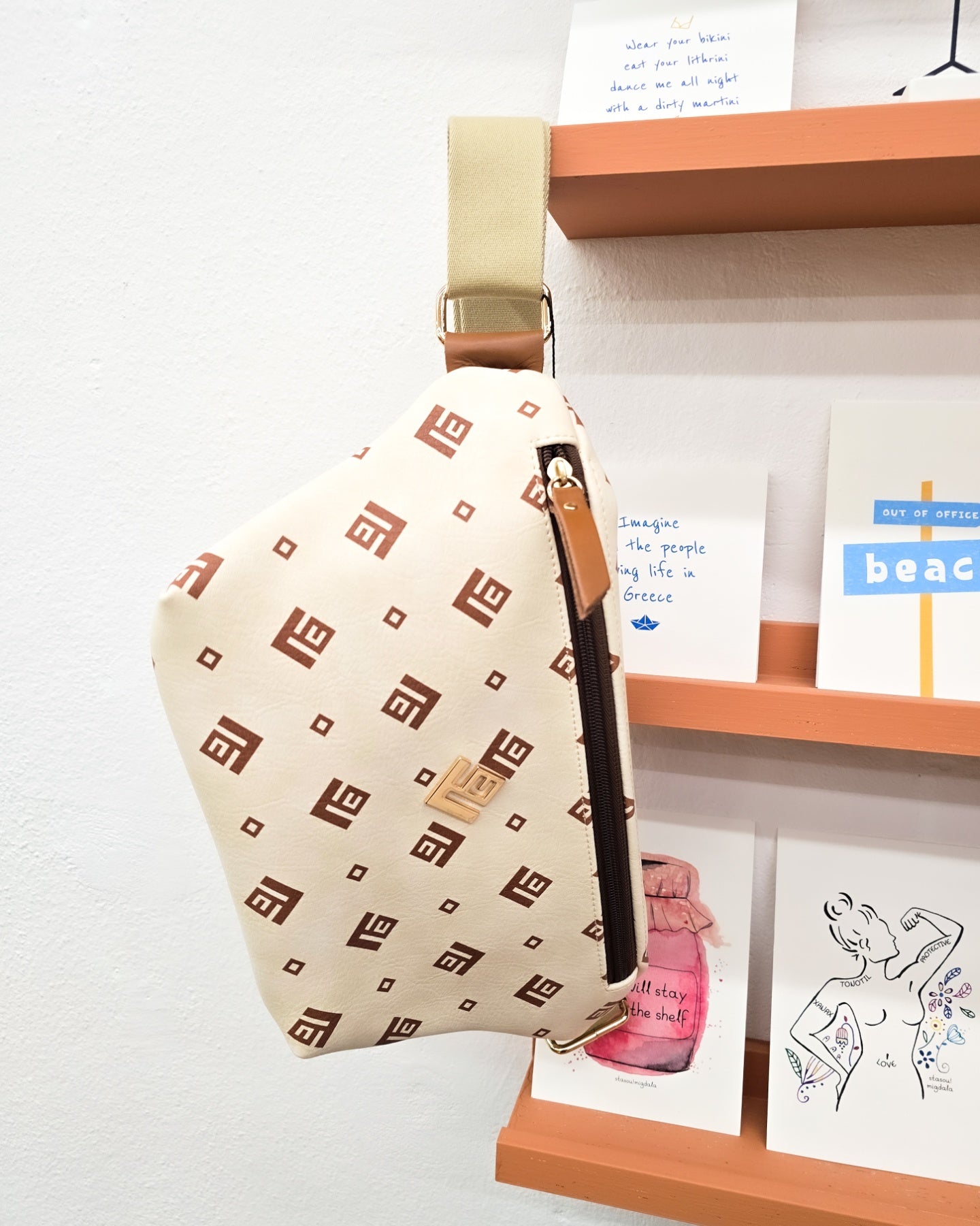 Camelia Signature White-Brown Bag